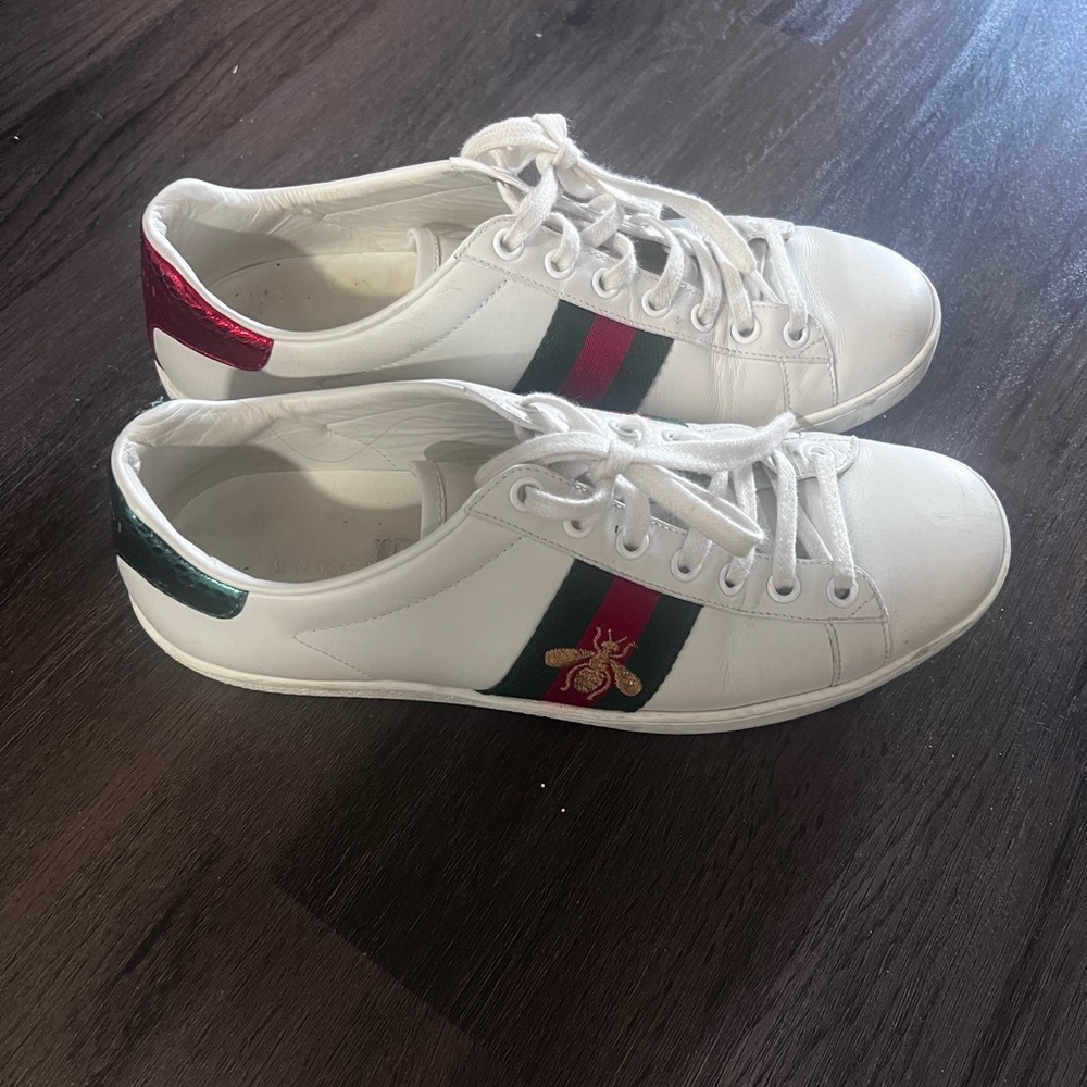 Gucci Bee Sneakers